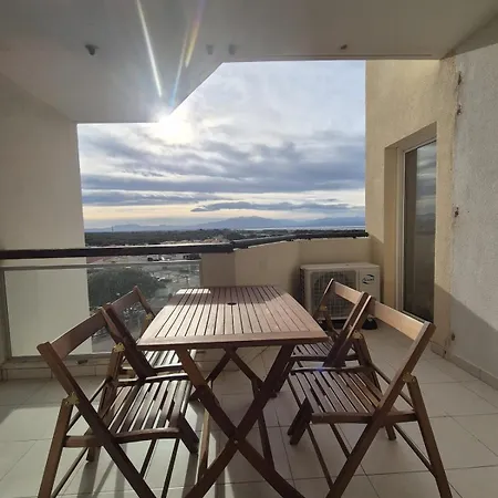 L'evasion Catalane 아파트